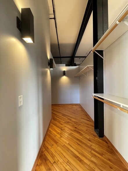 Master Walk-in Closet - 2003 Brooklyn St