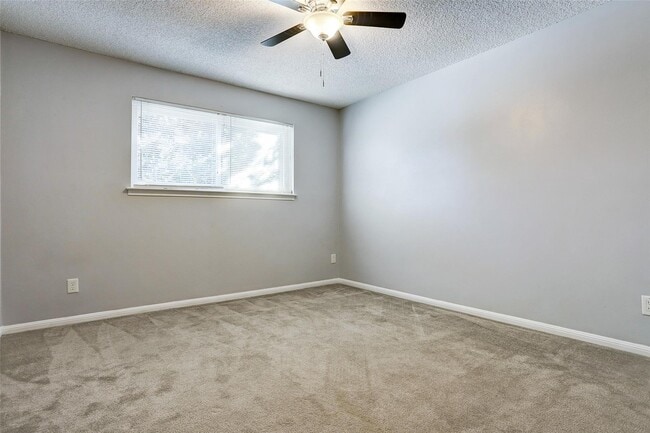 Building Photo - 10458 Hammerly Blvd