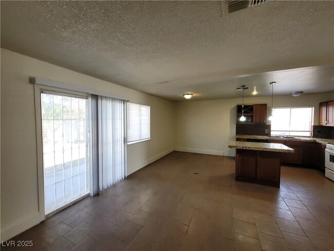 Building Photo - 3908 Montebello Ave