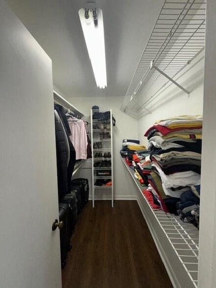 Building Photo - 192 Kings Row NE