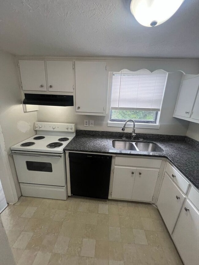 Building Photo - !!!WARNING: AVOID SCAMS CONFIRM RENTAL AT ...