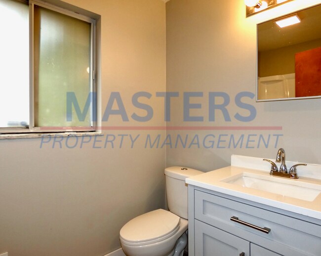 Building Photo - 2017 Garden Ln