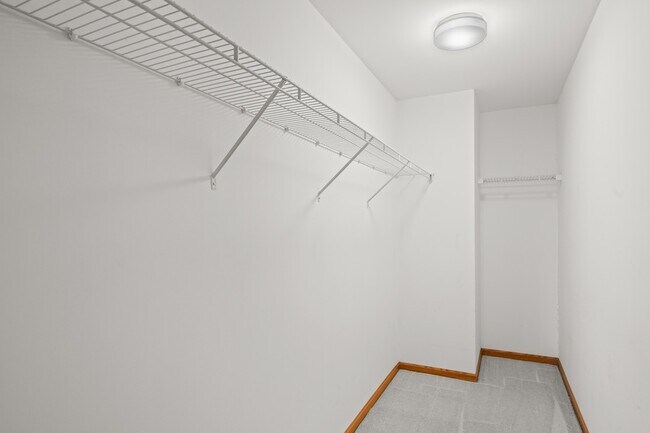 Building Photo - 100 Bokelman St