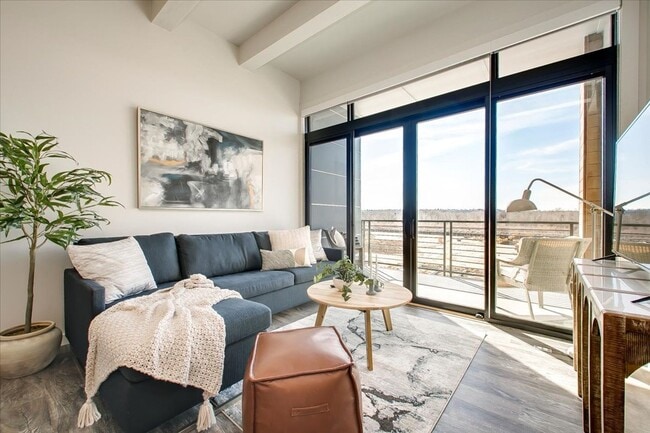 Building Photo - Absolutely! This home offers the perfect blend of luxury, convenience, and comfort.