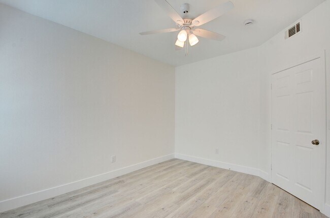 Building Photo - Completely updated and remodeled bottom-fl...