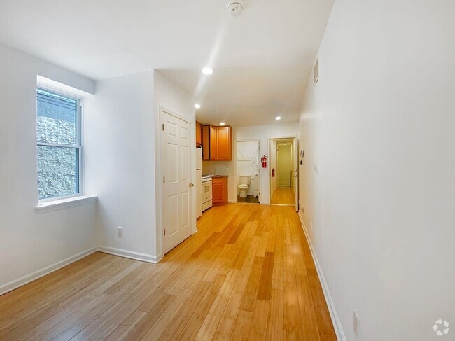 Building Photo - 110 N 51st St