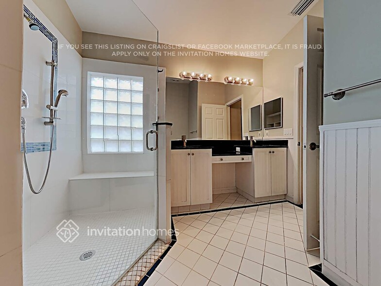 Building Photo - 12447 Pleasant Green Way