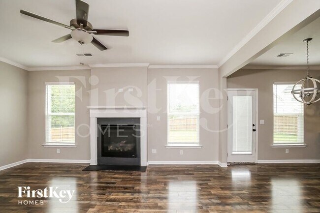 Building Photo - 38 Maple Grove Dr