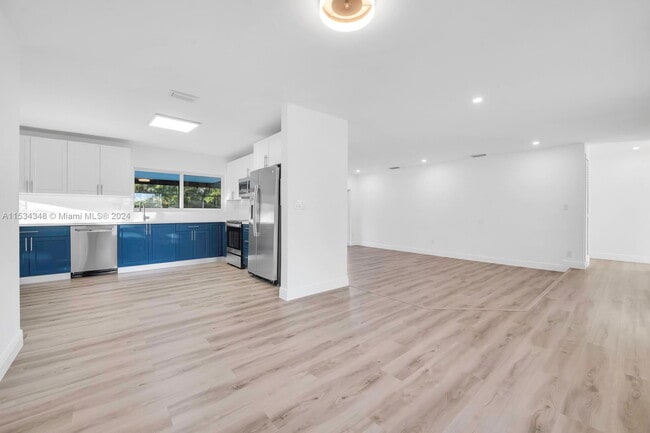 Building Photo - Southwest 103rd Street, Miami, FL 33176 - ...