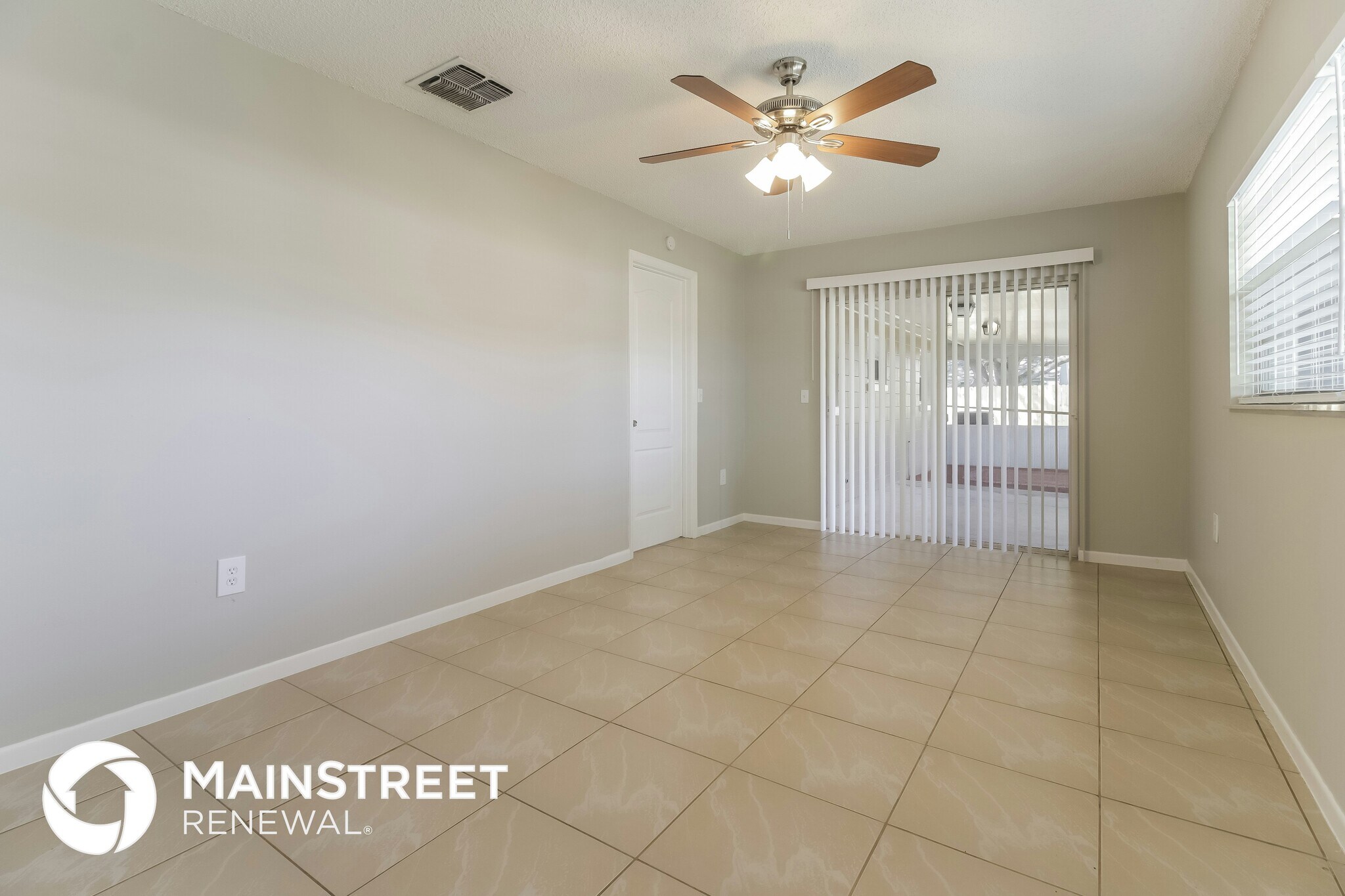 Building Photo - 3014 Windchime Cir W