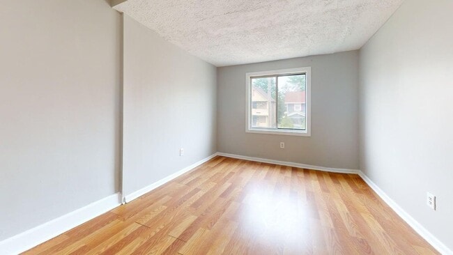 Building Photo - 888 Rondel Rd