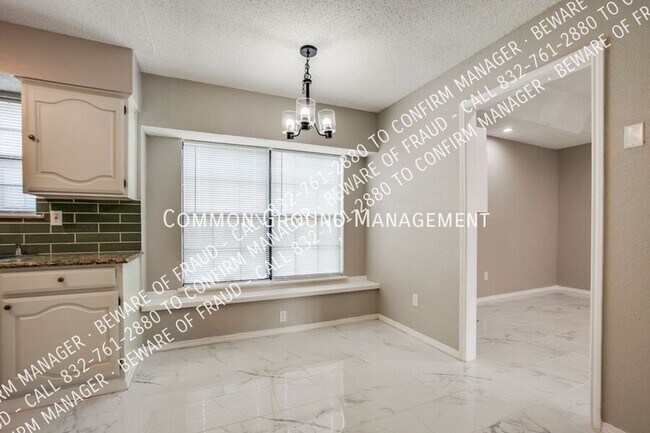 Building Photo - 2729 Dukeswood Dr