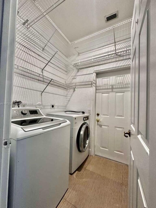 Building Photo - 1761 Aspen Ln