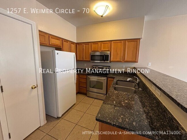 Building Photo - 1257 E Weimer Cir