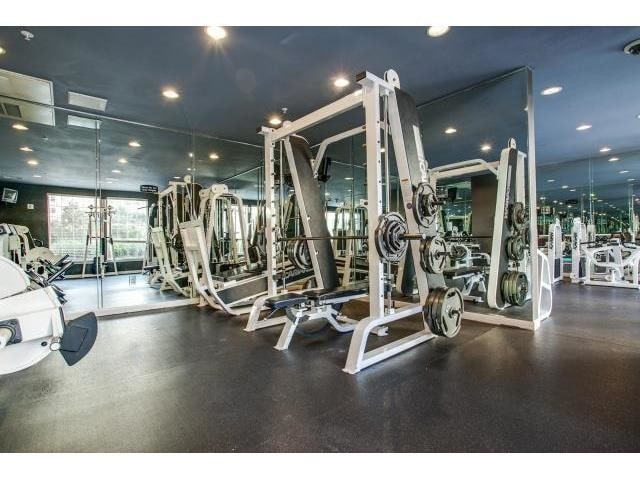 Building Photo - 3225 Turtle Creek Blvd