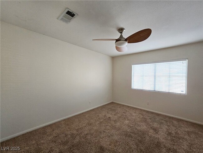 Building Photo - 3697 Ferndale Cove Dr