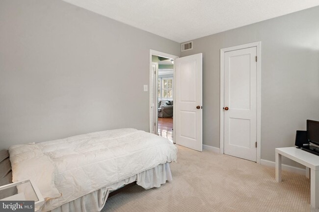 Building Photo - 3146 Headrow Ln