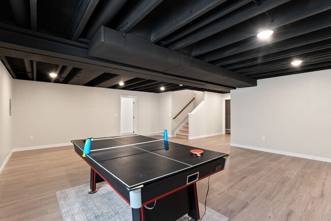 Building Photo - 1790 N Winchester St