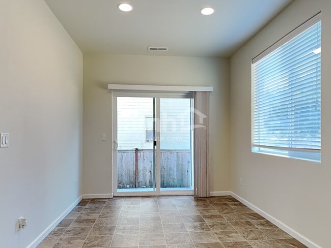 Building Photo - 1855 Blacktail Ln