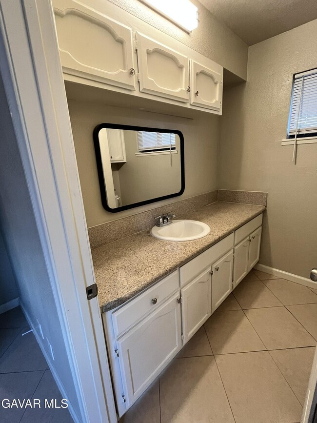 Building Photo - 8512 Tamarack Ave