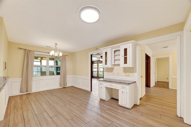 Building Photo - 13618 Jessica Ln