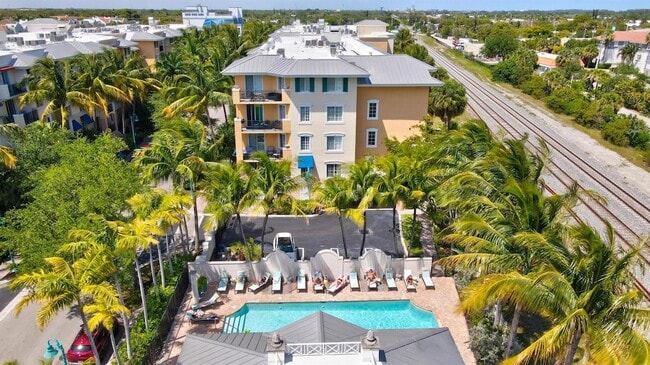 Building Photo - 255 NE 3rd Ave