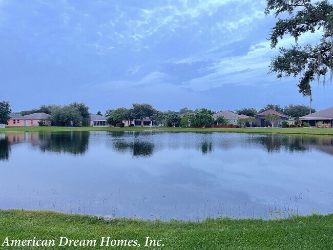 Building Photo - A Gorgeous Home with Beautiful Water View in Andover Point!