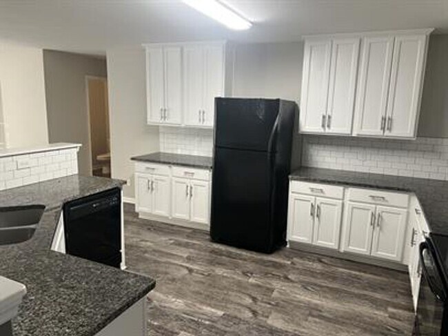 Building Photo - Spacious 3-Bedroom Home in Madison City Schools