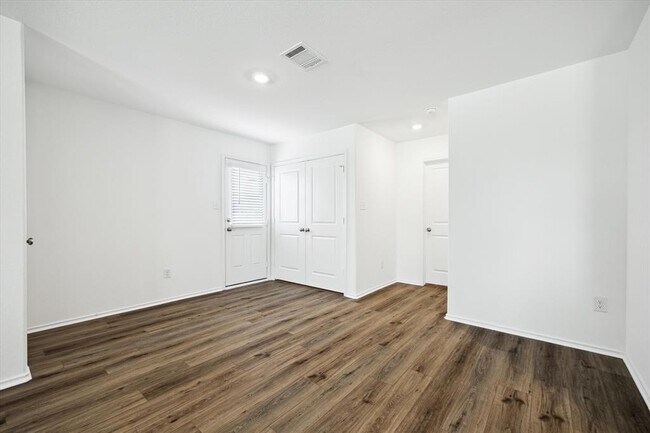 Building Photo - 221 Texas Angel Wy