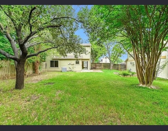 Building Photo - 12917 Meehan Dr