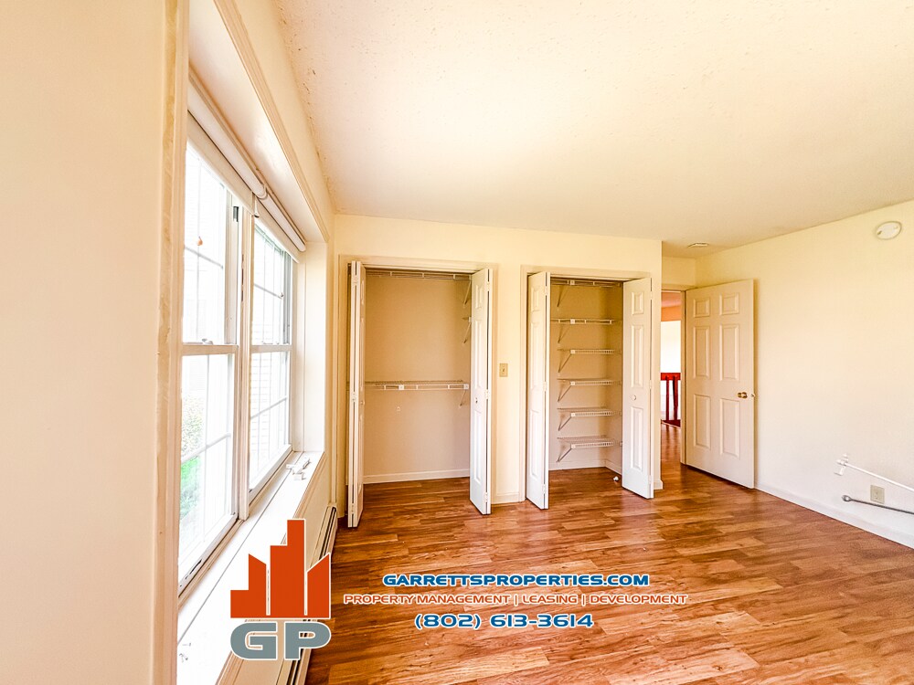 Building Photo - 243 Eastview Cir