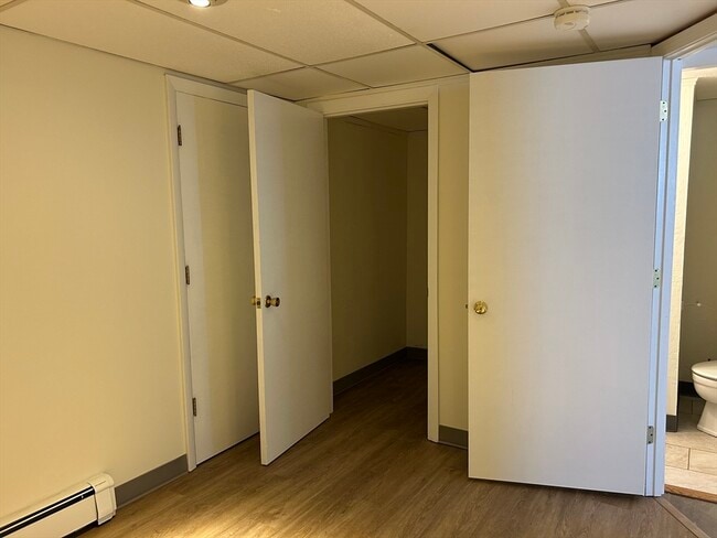 Building Photo - 200 Main St