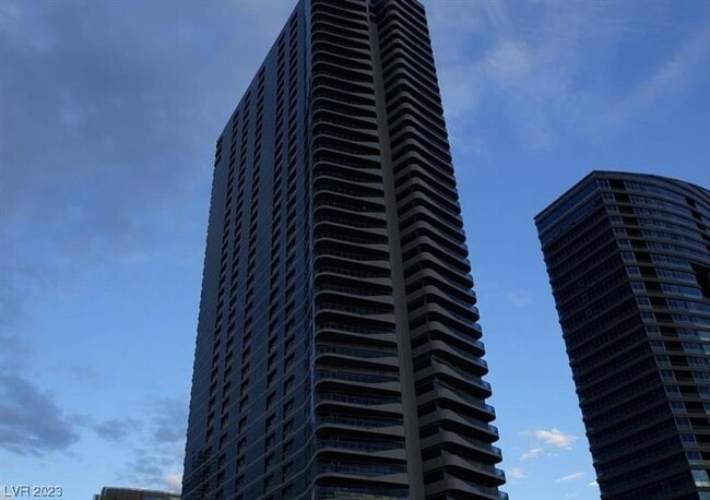 Building Photo - 4471 Dean Martin Dr