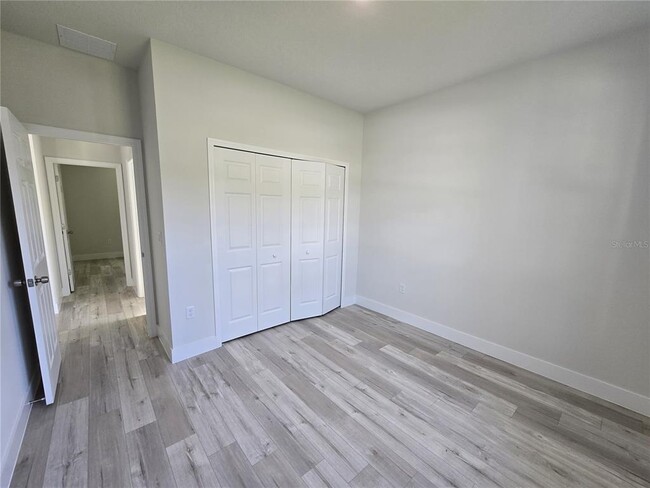 Building Photo - 1564 W Cary Dr