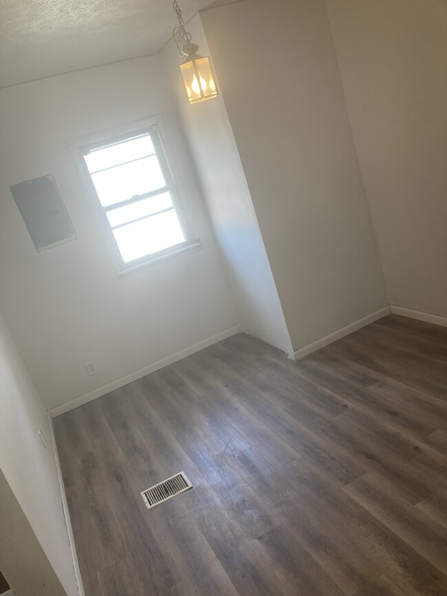 Dining Room - 1024 E North St