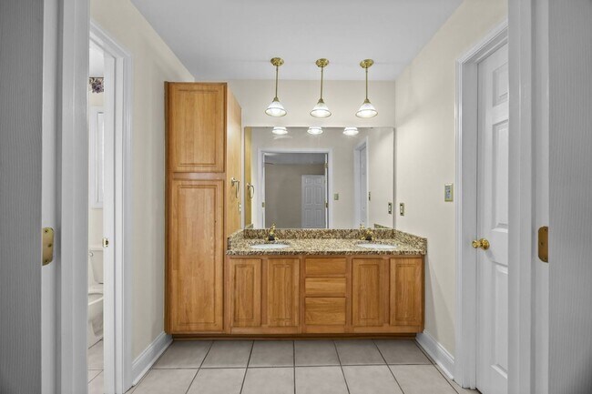 Building Photo - Highly desirable St Andrews subdiv. 3 bed,...
