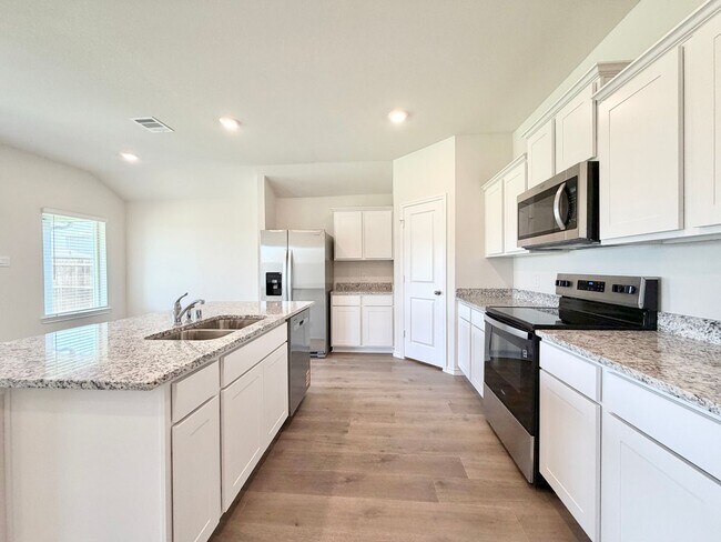 Building Photo - 1116 Riverbrook Ln