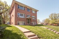 Building Photo - 4611 Cooper Ave