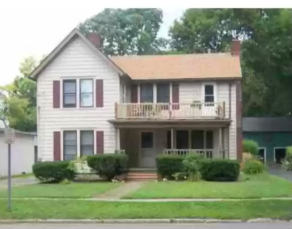 Building Photo - 245 Union St