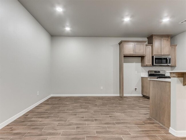 Building Photo - 12925 Willow Villas Dr