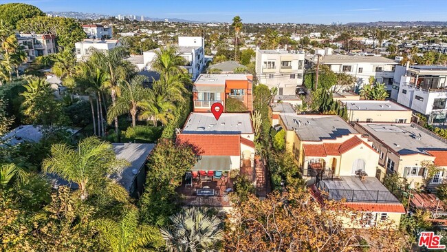 Building Photo - 212 3rd Ave