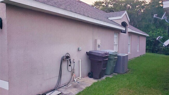 Building Photo - 2308 Lily Pad Ln