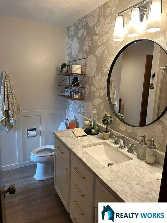 Building Photo - Beautiful 3 Bed Townhome!