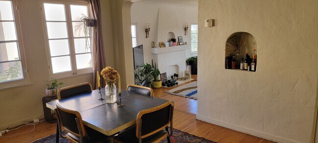 LIVINGROOM - 1345 S Mansfield Ave
