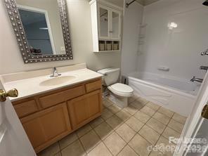 Building Photo - 8763 Robinson Forest Dr