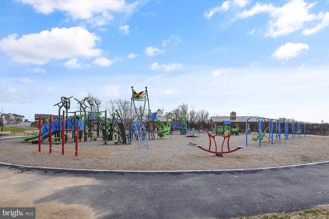 Building Photo - 13950 Estuary Dr