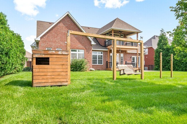 Building Photo - Pet Friendly Four Bedroom off Exit 8!