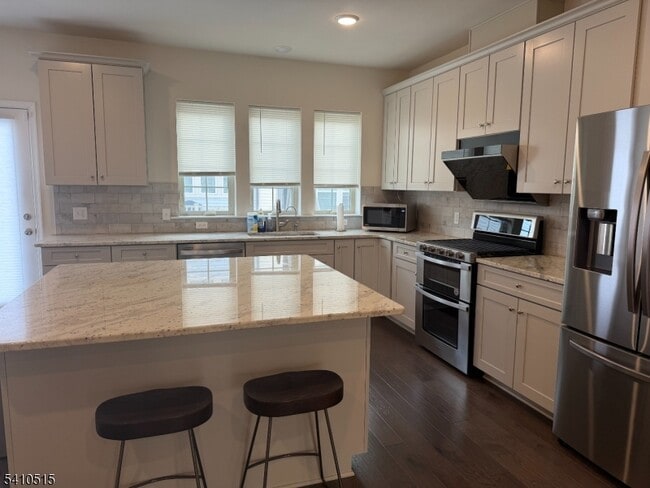 Building Photo - 1 Cortland Ct