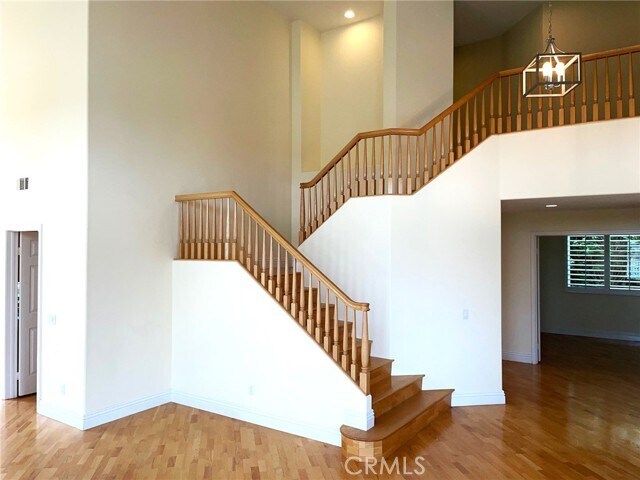 Building Photo - 27 High Bluff