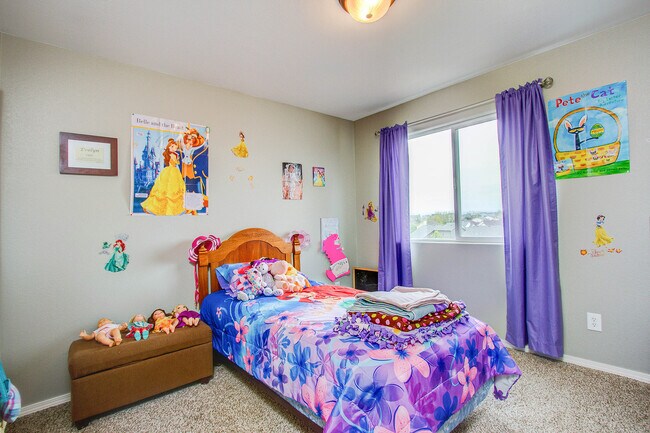 Building Photo - 4038 Pronghorn Meadows Cir